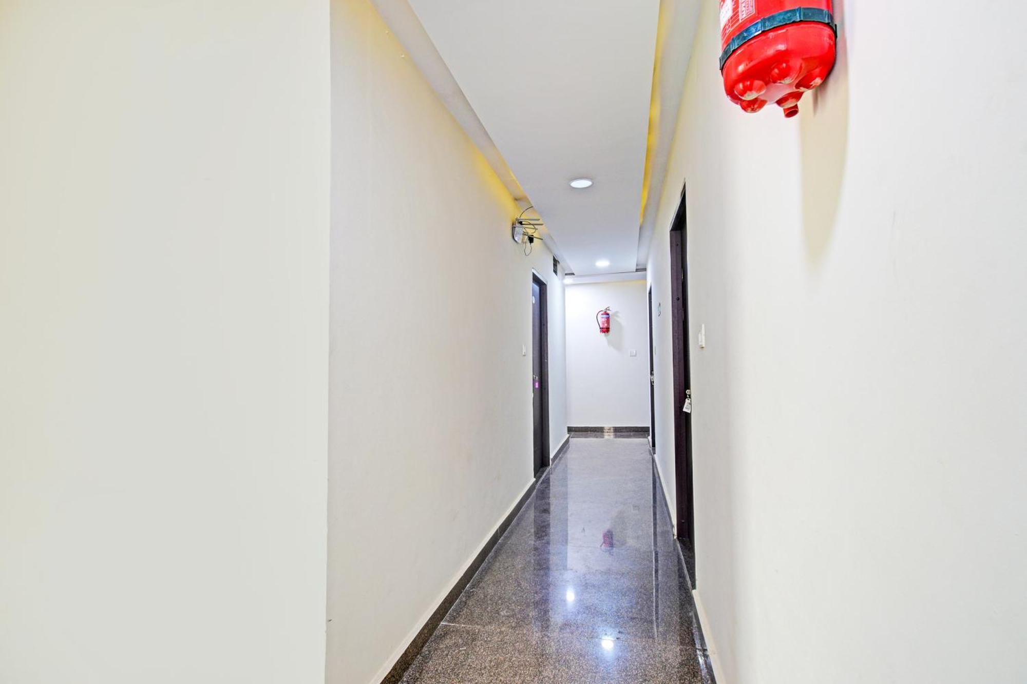 Super Hotel O Kondapur Hyderabad Formerly Dunes Inn Kondapur (Telangana) Esterno foto